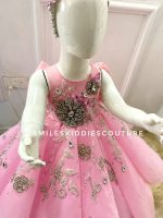 Handbeaded structured dress - Image 3